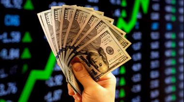 Política monetaria no logra frenar la presión sobre el dólar