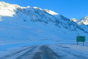 Paso a Chile: Continúa nevando en alta montaña