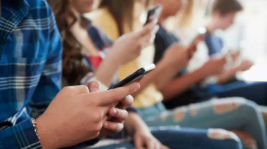 Mendoza implementa el control parental obligatorio para billeteras virtuales de menores