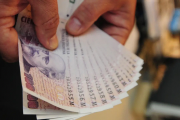 Según la UBA y el Conicet, el salario mínimo real de los argentinos es inferior al del 2001