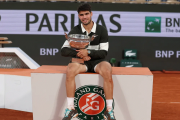 Carlos Alcaraz se lo dio vuelta a Sinner y se quedó con la final más larga en la historia de Roland Garros