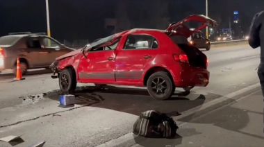 Video: un fuerte accidente en el Acceso Sur provocó caos en el tránsito