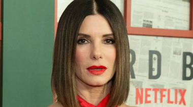 Está en Netflix, es un éxito mundial y tiene a Sandra Bullock como nunca antes la viste