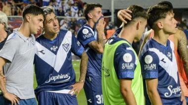 Jugadores de Vélez a los golpes con los hinchas tras perder la final de la Copa Argentina