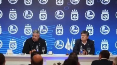 Tapia presentó la "Copa País", el nuevo torneo federal de 75 equipos