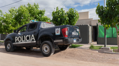 Maipú: una banda disfrazada de policías se llevó oro, armas, $5 millones y una camioneta