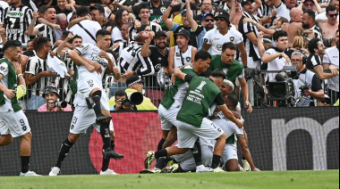 Con diez jugadores, Botafogo venció al Mineiro de Milito y levantó su primera Copa Libertadores