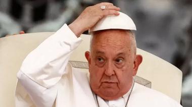 "Estuvo a punto de morir": la impactante revelación del médico del papa
