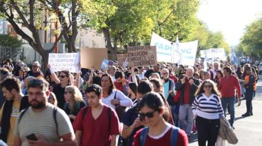 Comenzó la marcha universitaria en Mendoza contra el veto de Javier Milei