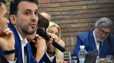 Tadeo García Zalazar detalló el alcance del nuevo plan de incentivos salariales a docentes
