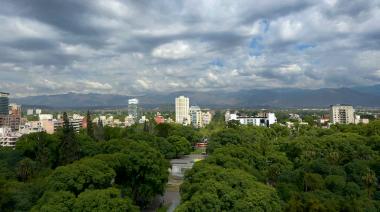 Tiempo en Mendoza: Este martes continúa el calor y sube el alerta por tormentas severas
