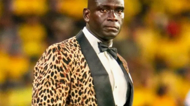 Los mejores memes por el tremendo look de Segundo Castillo para enfrentar a River
