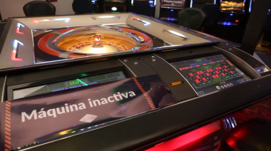 De no creer: una mujer falleció en un casino y los apostadores siguieron jugando al lado del cadáver