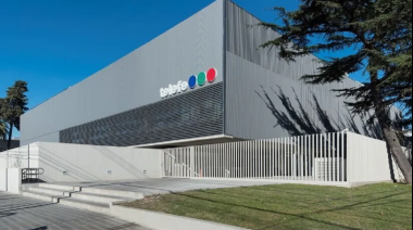 Se vende Telefe: los compradores que podrían quedarse con el canal líder de Argentina