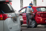 ¿Se viene otro aumento de la nafta en julio?