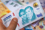 Estrés económico: familias endeudadas pese a la baja de la inflación