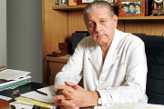 René Favaloro, a 25 años de su partida: el legado que aún late en la medicina argentina